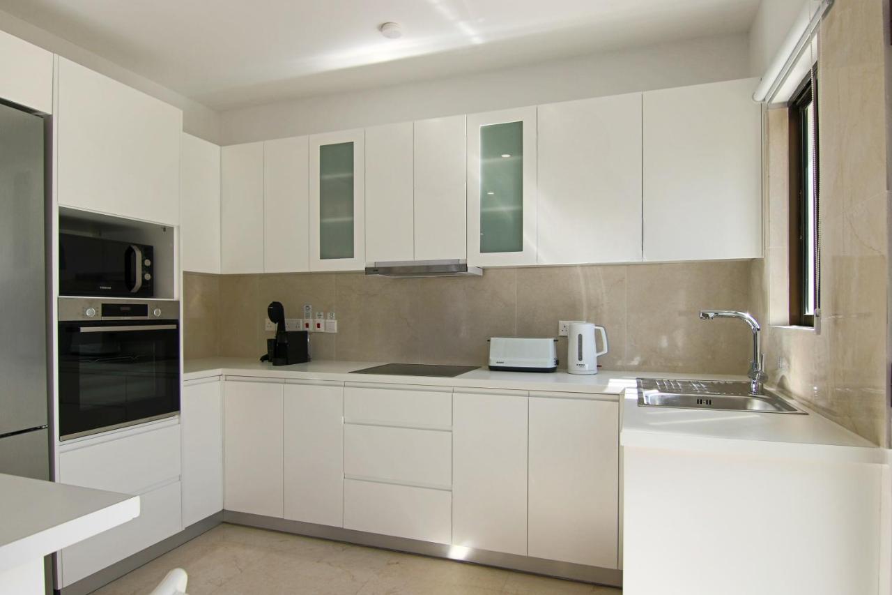 Phaedrus Living: City View Luxury Flat Androcleous Paphos Luaran gambar