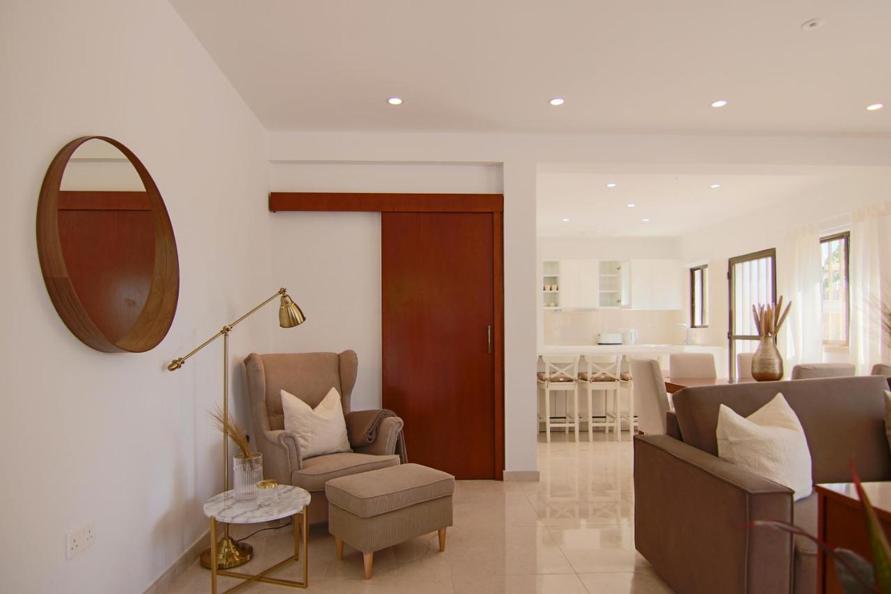 Phaedrus Living: City View Luxury Flat Androcleous Paphos Luaran gambar
